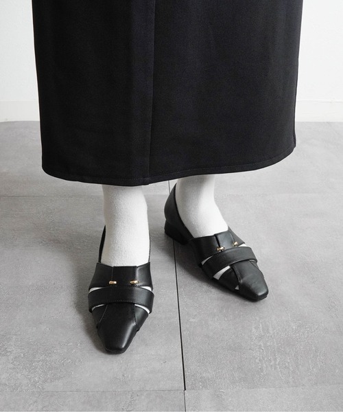 Fabby fabby(ファビィーファビィー)の「ゴールドビットグルカシューズ(パンプス・レディース・ブラック/シルバー/オフホワイト/ブルー・SMALL/MEDIUM/LARGE)」の9枚目の写真