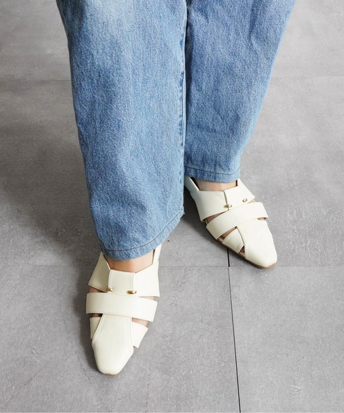 Fabby fabby(ファビィーファビィー)の「ゴールドビットグルカシューズ(パンプス・レディース・ブラック/シルバー/オフホワイト/ブルー・SMALL/MEDIUM/LARGE)」の13枚目の写真