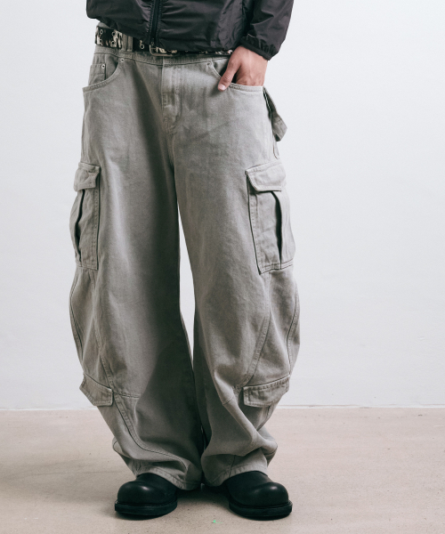 LEARVE（ルアブ）の「スプリットアークカーブドカーゴパンツアッシュグレー（デニムパンツ・メンズ・その他・LARGE/MEDIUM/SMALL/X-LARGE）」の3枚目の写真