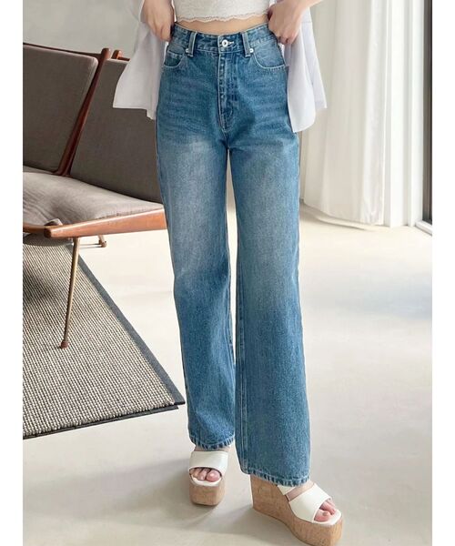 MERCURYDUO（マーキュリーデュオ）の「ストレートデニムパンツ（デニムパンツ・レディース・ライトブルー/ブルー・MEDIUM/SMALL）」の3枚目の写真