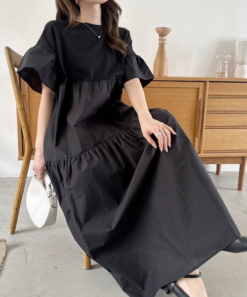 umune(ウムネ)の「ティアードワンピース ロング マキシ丈 フレア半袖 五分袖 無地 切り替え ゆったり 体型力バー 大人カジュアル きれいめ 春夏(ワンピース・レディース・ブラック/ライトグリーン/ブラウン・FREE)」の4枚目の写真