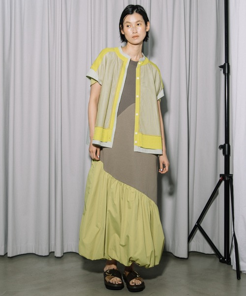 MARECHAL TERRE（マルシャルテル）の「シャツレイヤードコンビネーションカーディガン（カーディガン/ボレロ・レディース・イエロー系/ネイビー系/オフホワイト/ブラック・MEDIUM）」の10枚目の写真