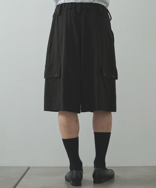 UJOH（ウジョー）の「【UJOH HOMME/ウジョー】2×4 Cargo Pocket Half PNT（その他パンツ・メンズ・グレー/ブラック/ブラウン・4/5）」の9枚目の写真