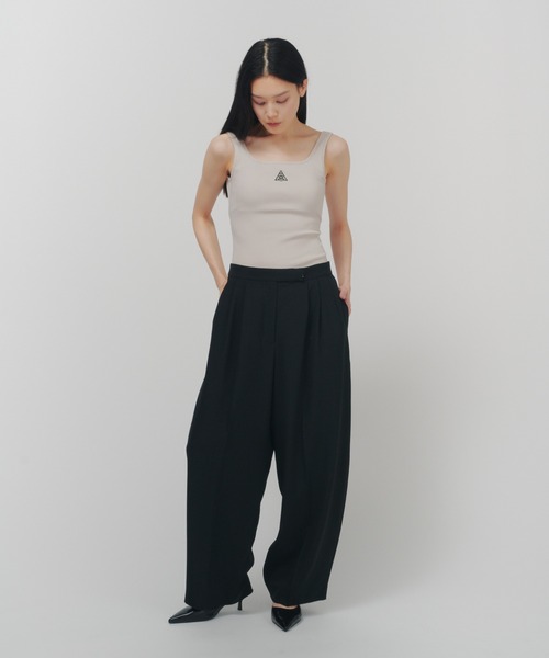 THINGS THAT MATTER(シングス ザット マター)の「RELAX CURVE PANTS / リラックス カーブ パンツ / ZOZOTOWN限定商品(スラックス・レディース・ブラウン/グレー/ブラック・1/2)」の19枚目の写真