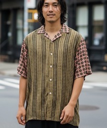 OAS（オーエーエス）の「SS SHIRT/OAS / 配色切替オープンカラー半袖シャツ ベージュ×ピンク 総柄 リゾートシャツ 開襟 レトロ 夏（シャツ/ブラウス）」