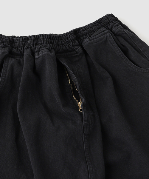 WISM(ウィズム)の「INTODUSK / イントゥダスク DUSTSHADOW CROPPED DENIM(その他パンツ・メンズ・ブラック・MEDIUM/SMALL)」の5枚目の写真