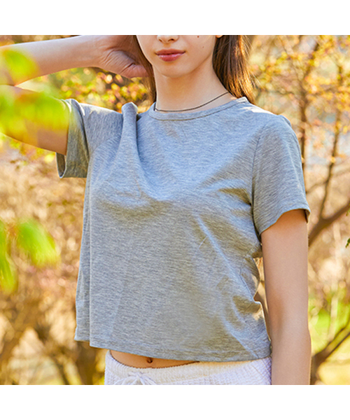 KOLEAT(コレット)の「テンセルプレミアムクーリングエア無地半袖Tシャツ (3色) 615(Tシャツ/カットソー・レディース・ブラック/グレー/ホワイト・FREE)」の3枚目の写真