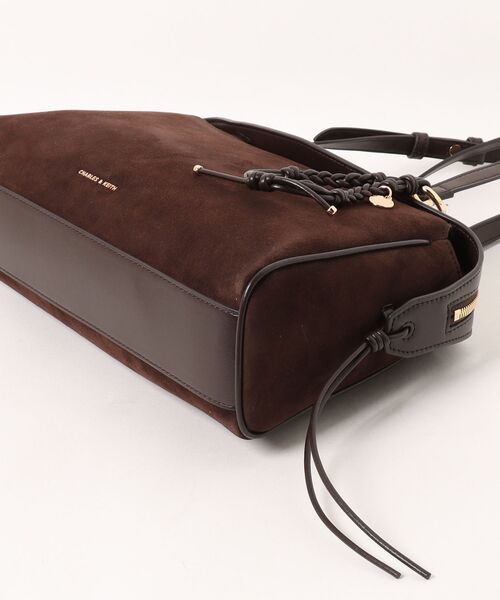 CHARLES & KEITH(チャールズ & キース)の「Haylen ヘイレン ブレイディドチャーム トートバッグ(トートバッグ・レディース・ブラウン系その他7・M)」の7枚目の写真