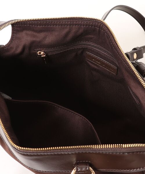 CHARLES & KEITH(チャールズ & キース)の「Haylen ヘイレン ブレイディドチャーム トートバッグ(トートバッグ・レディース・ブラウン系その他7・M)」の8枚目の写真