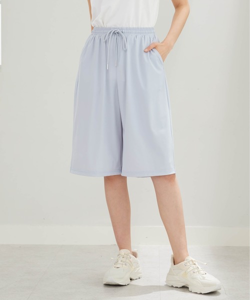BELLUNA PLUS(ベルーナ)の「ヒンヤリ爽快!ゆったりハーフパンツ(その他パンツ・レディース・チャコール/サックスブルー・X-LARGE/MEDIUM/LARGE)」の2枚目の写真