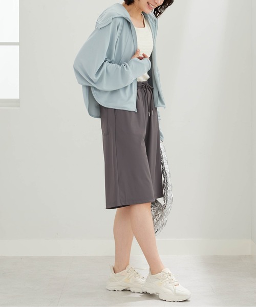 BELLUNA PLUS(ベルーナ)の「ヒンヤリ爽快!ゆったりハーフパンツ(その他パンツ・レディース・チャコール/サックスブルー・X-LARGE/MEDIUM/LARGE)」の9枚目の写真