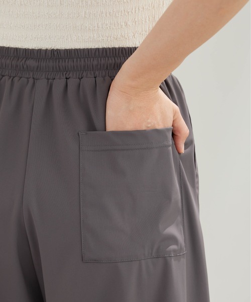 BELLUNA PLUS(ベルーナ)の「ヒンヤリ爽快!ゆったりハーフパンツ(その他パンツ・レディース・チャコール/サックスブルー・X-LARGE/MEDIUM/LARGE)」の20枚目の写真