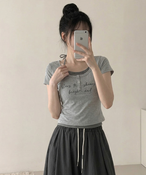 VIVID LADY(ビビッドレディー)の「ボーダー柄ホルタードッキング フェイクレイヤードトップス(Tシャツ/カットソー・レディース・グレー/アイボリー/ブラック/ライトブルー・FREE)」の14枚目の写真