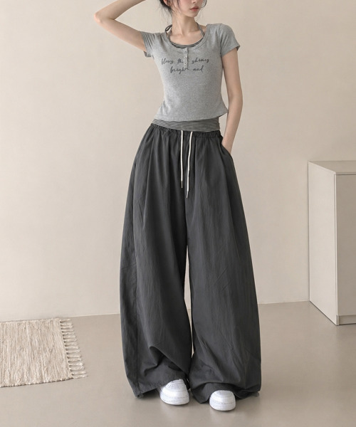 VIVID LADY(ビビッドレディー)の「ボーダー柄ホルタードッキング フェイクレイヤードトップス(Tシャツ/カットソー・レディース・グレー/アイボリー/ブラック/ライトブルー・FREE)」の18枚目の写真