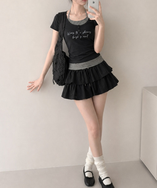 VIVID LADY(ビビッドレディー)の「ボーダー柄ホルタードッキング フェイクレイヤードトップス(Tシャツ/カットソー・レディース・グレー/アイボリー/ブラック/ライトブルー・FREE)」の22枚目の写真