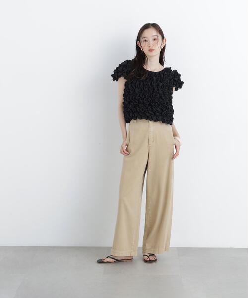 NATURAL BEAUTY BASIC（ナチュラルビューティーベーシック）の「バックリボンシャーリングブラウス（シャツ/ブラウス・レディース・オフホワイト/ブラック・FREE）」の4枚目の写真