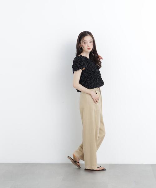 NATURAL BEAUTY BASIC（ナチュラルビューティーベーシック）の「バックリボンシャーリングブラウス（シャツ/ブラウス・レディース・オフホワイト/ブラック・FREE）」の6枚目の写真