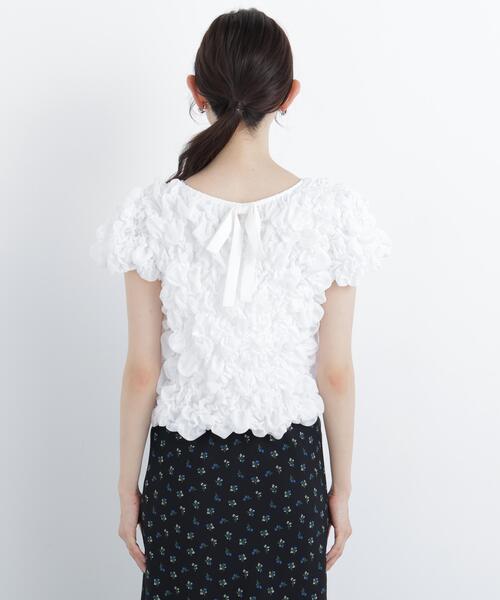 NATURAL BEAUTY BASIC（ナチュラルビューティーベーシック）の「バックリボンシャーリングブラウス（シャツ/ブラウス・レディース・オフホワイト/ブラック・FREE）」の21枚目の写真