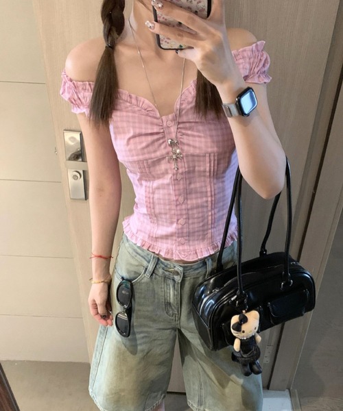 VIBGYOR（ヴィブジョー）の「【TUNE】オフショルフロントカットソー（Tシャツ/カットソー・レディース・ピンク/サックスブルー・FREE）」の5枚目の写真