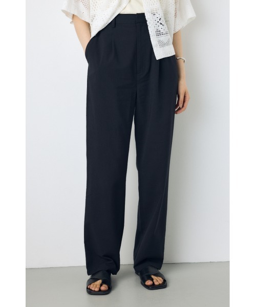 AZUL by moussy(アズールバイマウジー)の「【身長/サイズ別着用画像あり】イージーテーパードパンツ(スラックス・レディース・ベージュ/ブラック・MEDIUM/SMALL)」の1枚目の写真