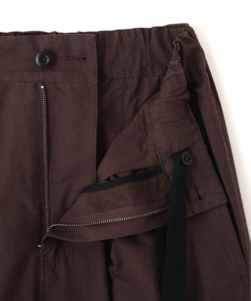 MHL.(エムエイチエル)の「LIGHTWEIGHT COTTON NYLON TWILL(その他パンツ・レディース・ボルドー/ブラック・1/0/3/2)」の10枚目の写真