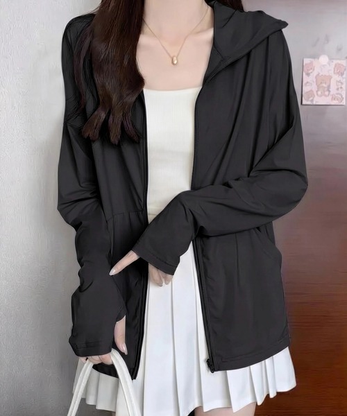 yuue' ( wear )（ユーイ）の「指穴付きラッシュガード長袖パーカー/UVカットフーディー（パーカー・レディース・ブラック/グレー/ホワイト・FREE）」の2枚目の写真