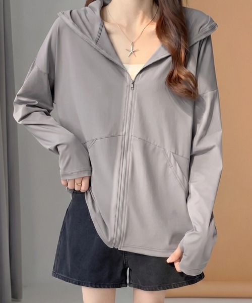 yuue' ( wear )（ユーイ）の「指穴付きラッシュガード長袖パーカー/UVカットフーディー（パーカー・レディース・ブラック/グレー/ホワイト・FREE）」の4枚目の写真