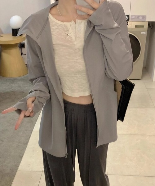 yuue' ( wear )（ユーイ）の「指穴付きラッシュガード長袖パーカー/UVカットフーディー（パーカー・レディース・ブラック/グレー/ホワイト・FREE）」の10枚目の写真