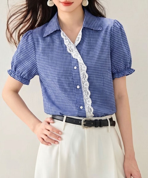 AMAJI(アマジ)の「チェック柄 レース切替 ブラウス(シャツ/ブラウス・レディース・ブルー・LARGE/X-LARGE/MEDIUM)」の4枚目の写真