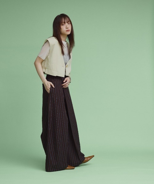 W:Huku（フーク）の「【W:Huku / ドライタッチツイル】ノーカラー ショート ベスト / Dry-Touch Twill No-Collar Short Vest（ベスト・レディース・ブラック/ベージュ・FREE）」の19枚目の写真