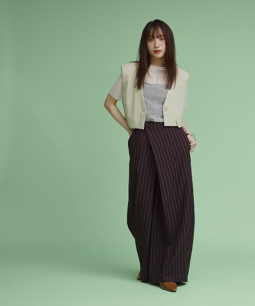 W:Huku（フーク）の「【W:Huku / ドライタッチツイル】ノーカラー ショート ベスト / Dry-Touch Twill No-Collar Short Vest（ベスト・レディース・ブラック/ベージュ・FREE）」の3枚目の写真
