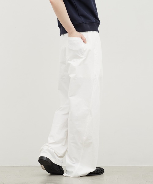 OFROOM(オフルーム)の「Nylon Curve Pants|ナイロンカーブパンツ(その他パンツ・レディース・ブルー/ネイビー/ブラック/ホワイト・MEDIUM/SMALL)」の2枚目の写真