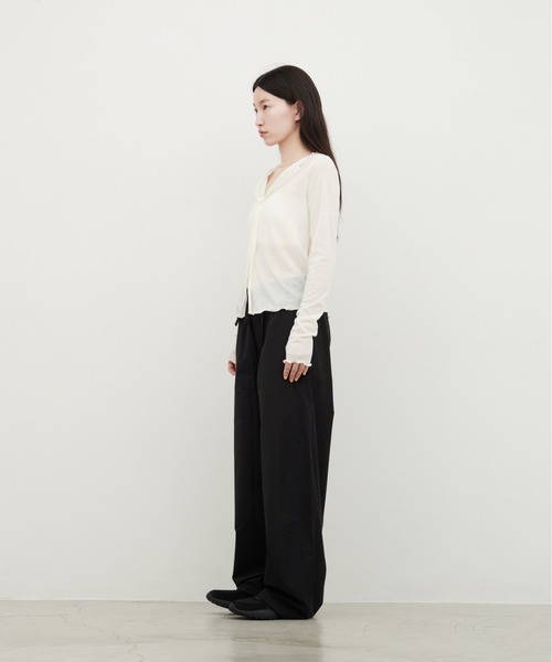 OFROOM(オフルーム)の「Nylon Curve Pants|ナイロンカーブパンツ(その他パンツ・レディース・ブルー/ネイビー/ブラック/ホワイト・MEDIUM/SMALL)」の15枚目の写真