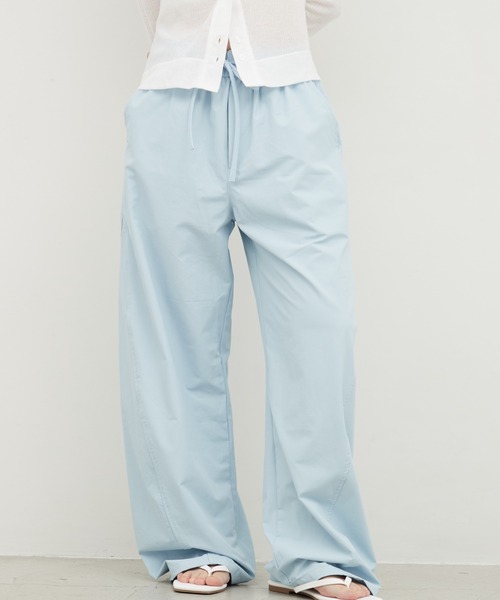 OFROOM(オフルーム)の「Nylon Curve Pants|ナイロンカーブパンツ(その他パンツ・レディース・ブルー/ネイビー/ブラック/ホワイト・MEDIUM/SMALL)」の21枚目の写真