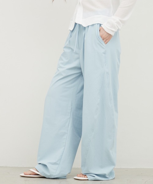 OFROOM(オフルーム)の「Nylon Curve Pants|ナイロンカーブパンツ(その他パンツ・レディース・ブルー/ネイビー/ブラック/ホワイト・MEDIUM/SMALL)」の22枚目の写真