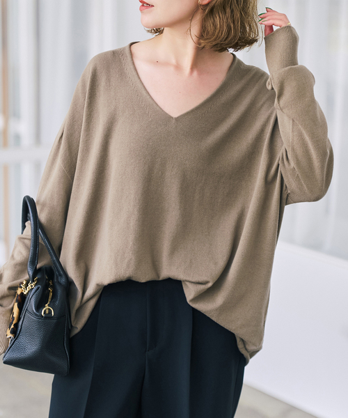 Spick & Span(スピックアンドスパン)の「《全新色 / 追加》コットンバルキーヤーンルーズVネックプルオーバー(ニット/セーター・レディース・ネイビー/モカ/マスタード・FREE)」の2枚目の写真