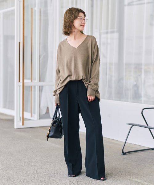 Spick & Span(スピックアンドスパン)の「《全新色 / 追加》コットンバルキーヤーンルーズVネックプルオーバー(ニット/セーター・レディース・ネイビー/モカ/マスタード・FREE)」の8枚目の写真