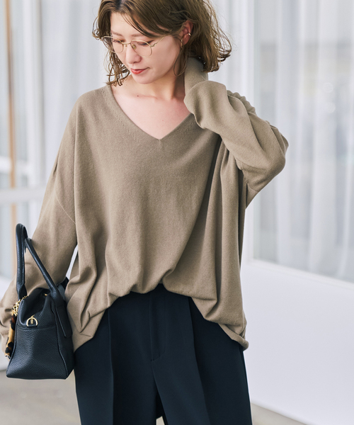 Spick & Span(スピックアンドスパン)の「《全新色 / 追加》コットンバルキーヤーンルーズVネックプルオーバー(ニット/セーター・レディース・ネイビー/モカ/マスタード・FREE)」の11枚目の写真