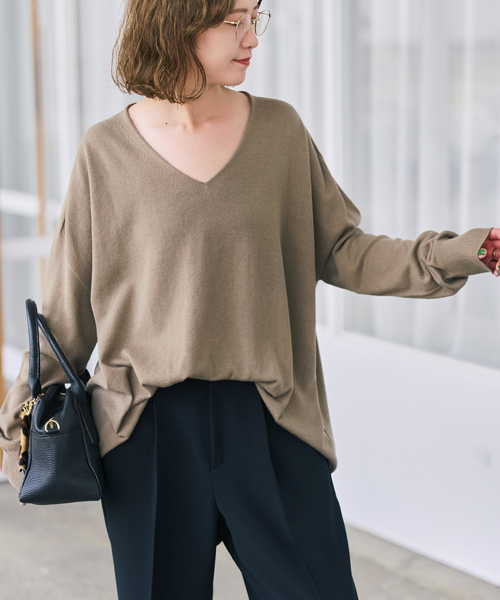 Spick & Span(スピックアンドスパン)の「《全新色 / 追加》コットンバルキーヤーンルーズVネックプルオーバー(ニット/セーター・レディース・ネイビー/モカ/マスタード・FREE)」の12枚目の写真