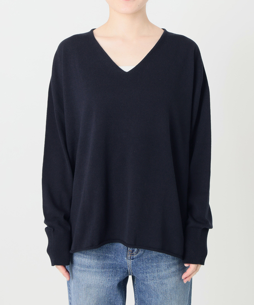 Spick & Span(スピックアンドスパン)の「《全新色 / 追加》コットンバルキーヤーンルーズVネックプルオーバー(ニット/セーター・レディース・ネイビー/モカ/マスタード・FREE)」の4枚目の写真