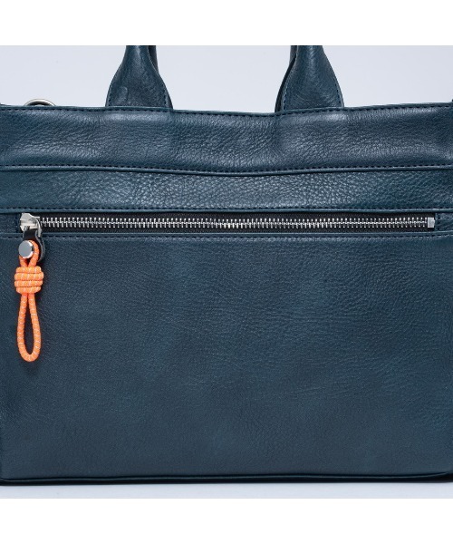 MANIUNO(マニウノ)の「MANIUNO(マニウノ) Oil leather レザースクエアミニトート(M)(トートバッグ・メンズ・ネイビー/ブラック・FREE)」の15枚目の写真