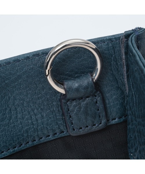 MANIUNO(マニウノ)の「MANIUNO(マニウノ) Oil leather レザースクエアミニトート(M)(トートバッグ・メンズ・ネイビー/ブラック・FREE)」の21枚目の写真