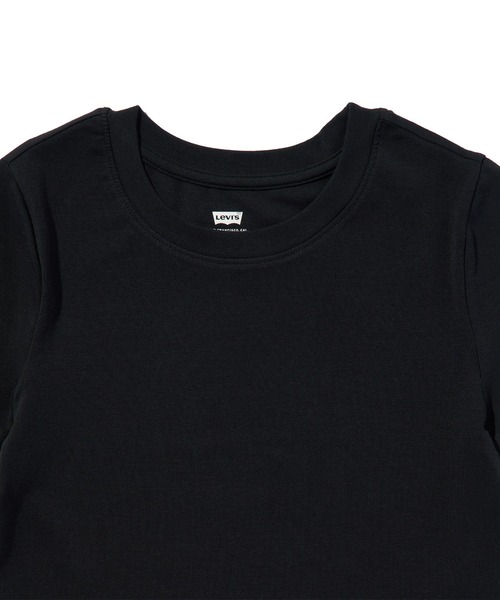 Levi's(リーバイス)の「Levi's/リーバイス エッセンシャル ベビーTシャツ(Tシャツ/カットソー・レディース・ブラック・XS/S/M)」の6枚目の写真