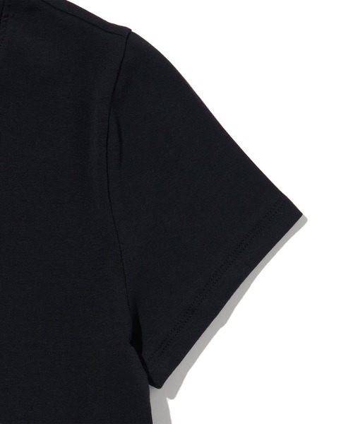 Levi's(リーバイス)の「Levi's/リーバイス エッセンシャル ベビーTシャツ(Tシャツ/カットソー・レディース・ブラック・XS/S/M)」の7枚目の写真