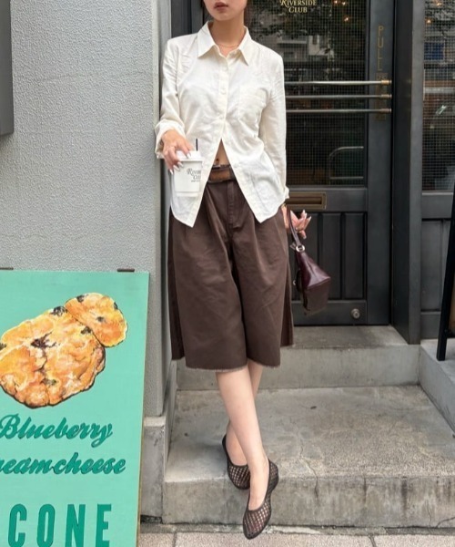 MOUSSY(マウジー)の「【26年AW新作】WAIST FIT シャツ(シャツ/ブラウス・レディース・ブルー系その他/ブルー/ホワイト/ブラウン系その他・FREE)」の18枚目の写真