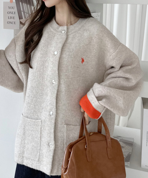 U.S. POLO ASSN.(ユーエスポロアッスン)の「【Ada.別注 U.S. POLO ASSN.】 バイカラー デザイン ニット コーディガン(カーディガン/ボレロ・レディース・グレー/グレイッシュベージュ/ブラック・S/M)」の20枚目の写真