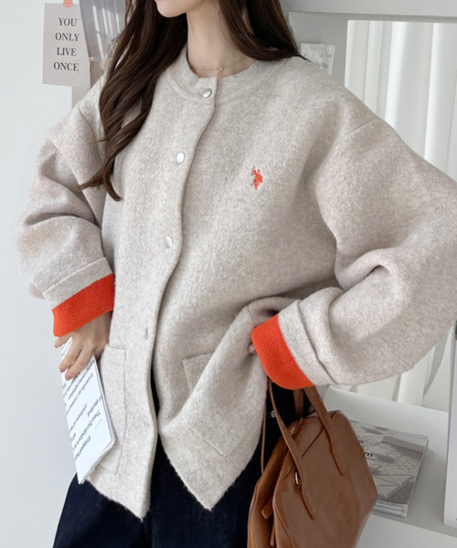 U.S. POLO ASSN.(ユーエスポロアッスン)の「【Ada.別注 U.S. POLO ASSN.】 バイカラー デザイン ニット コーディガン(カーディガン/ボレロ・レディース・グレー/グレイッシュベージュ/ブラック・S/M)」の5枚目の写真