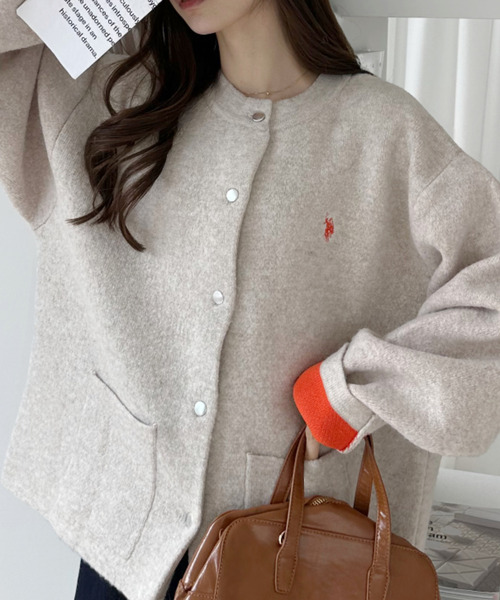 U.S. POLO ASSN.(ユーエスポロアッスン)の「【Ada.別注 U.S. POLO ASSN.】 バイカラー デザイン ニット コーディガン(カーディガン/ボレロ・レディース・グレー/グレイッシュベージュ/ブラック・S/M)」の18枚目の写真