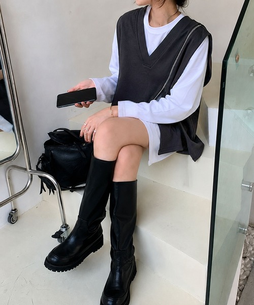 BLoomMe(ブルームミー)の「レイヤード風 ジップデザインベストトップス(ニット/セーター・レディース・ブラウン/ブラック/ライトグレー/ダークグレー・M)」の4枚目の写真