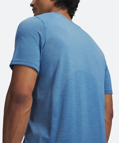 UNDER ARMOUR(アンダーアーマー)の「UAバニッシュ シームレス ショートスリーブ Tシャツ(トレーニング/メンズ)(Tシャツ/カットソー・メンズ・ブルー系・XL/M/L)」の5枚目の写真